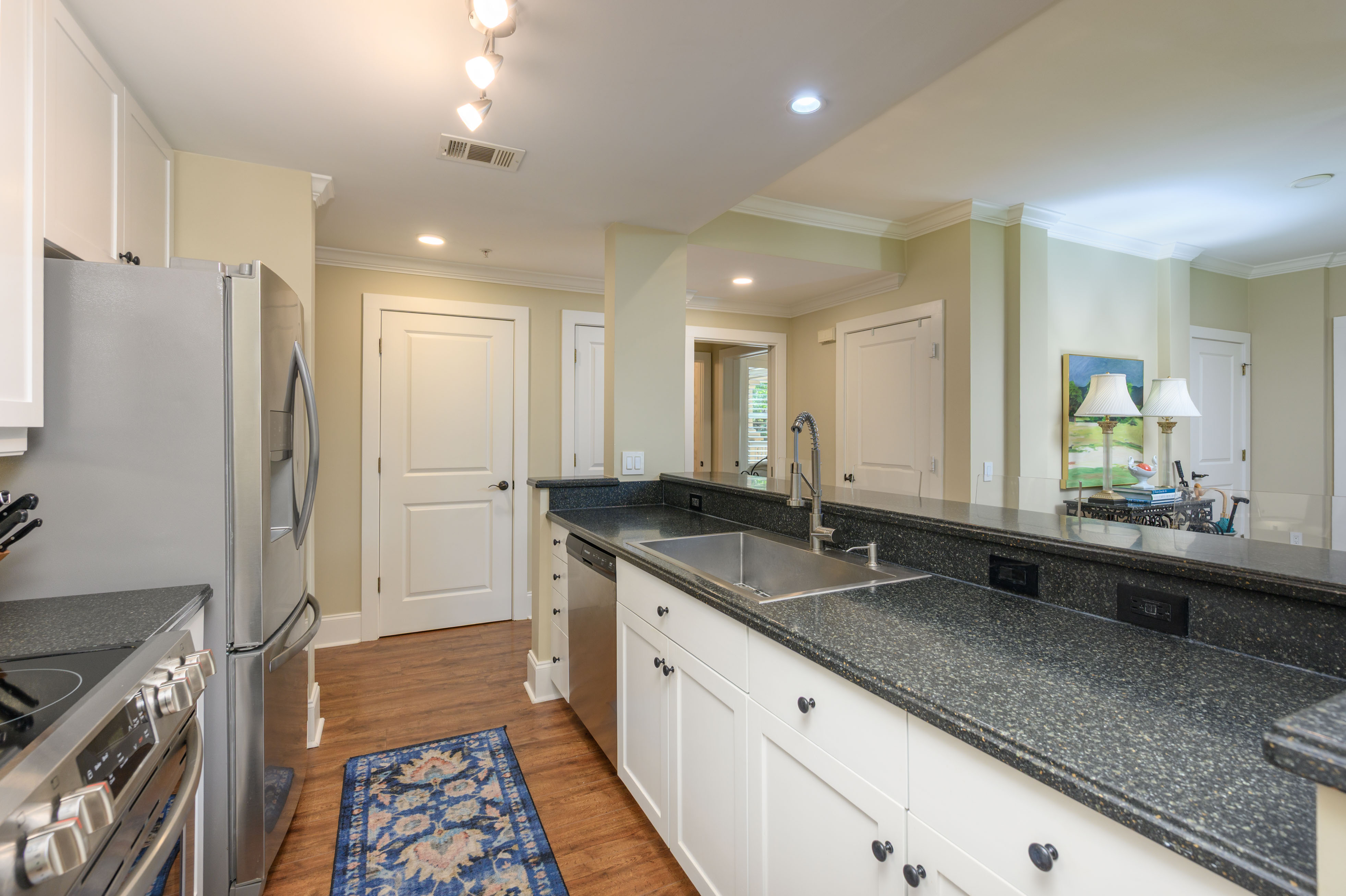 1030D Tailwater image 11